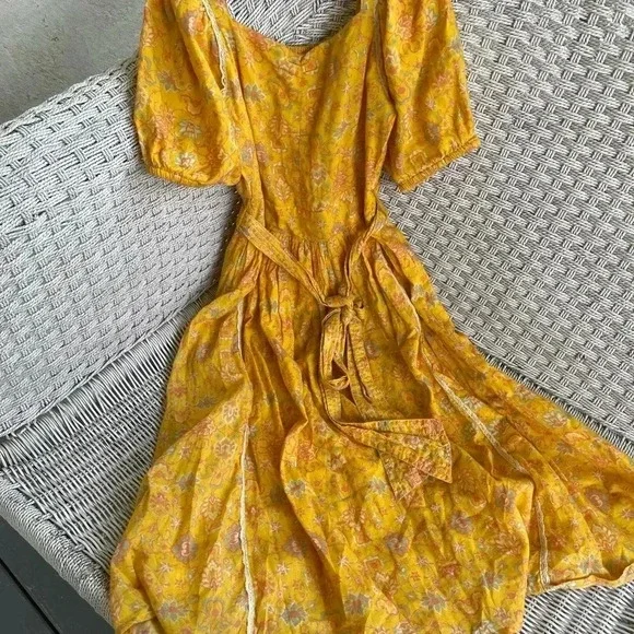 IVY CITY Mini Tuscan Sun Dress 9/10 - Picture 9 of 9